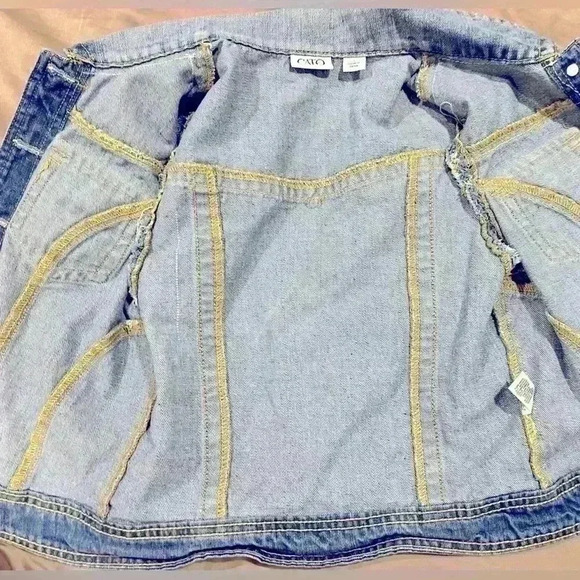 Cato Sleeveless Lace Trimmed Jean Vest Women’s Size Small - Picture 3 of 6